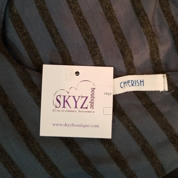 Skyz Boutique Top - Picture 5 of 6